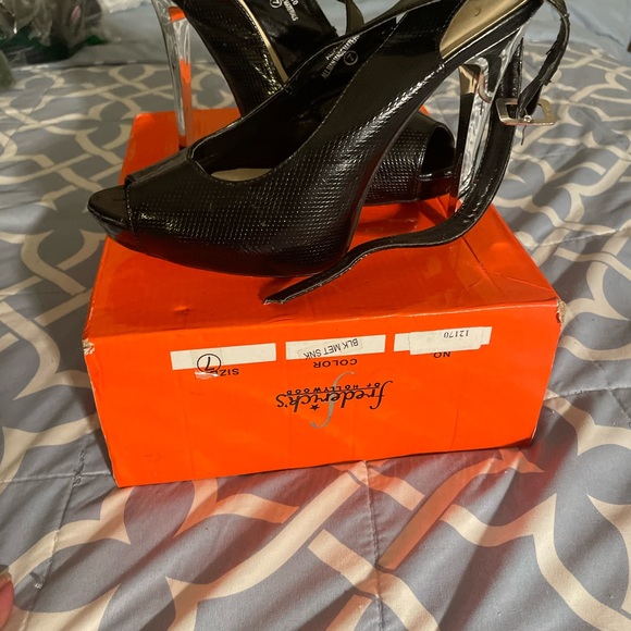 Size 7 Fredricks of Hollywood sexy heels - Picture 1 of 6
